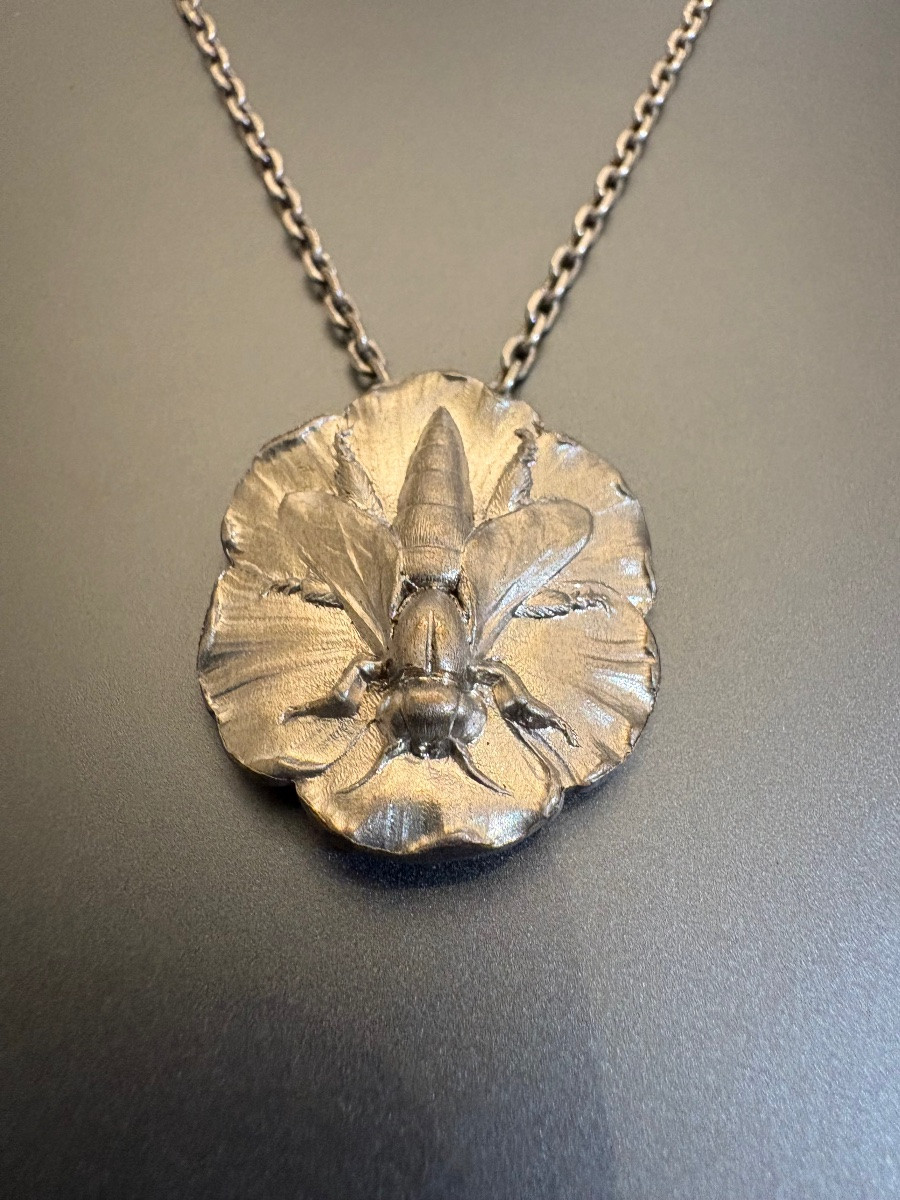 Ancienne chaîne et pendentif " insecte" en argent 800/1000 eme.-photo-2