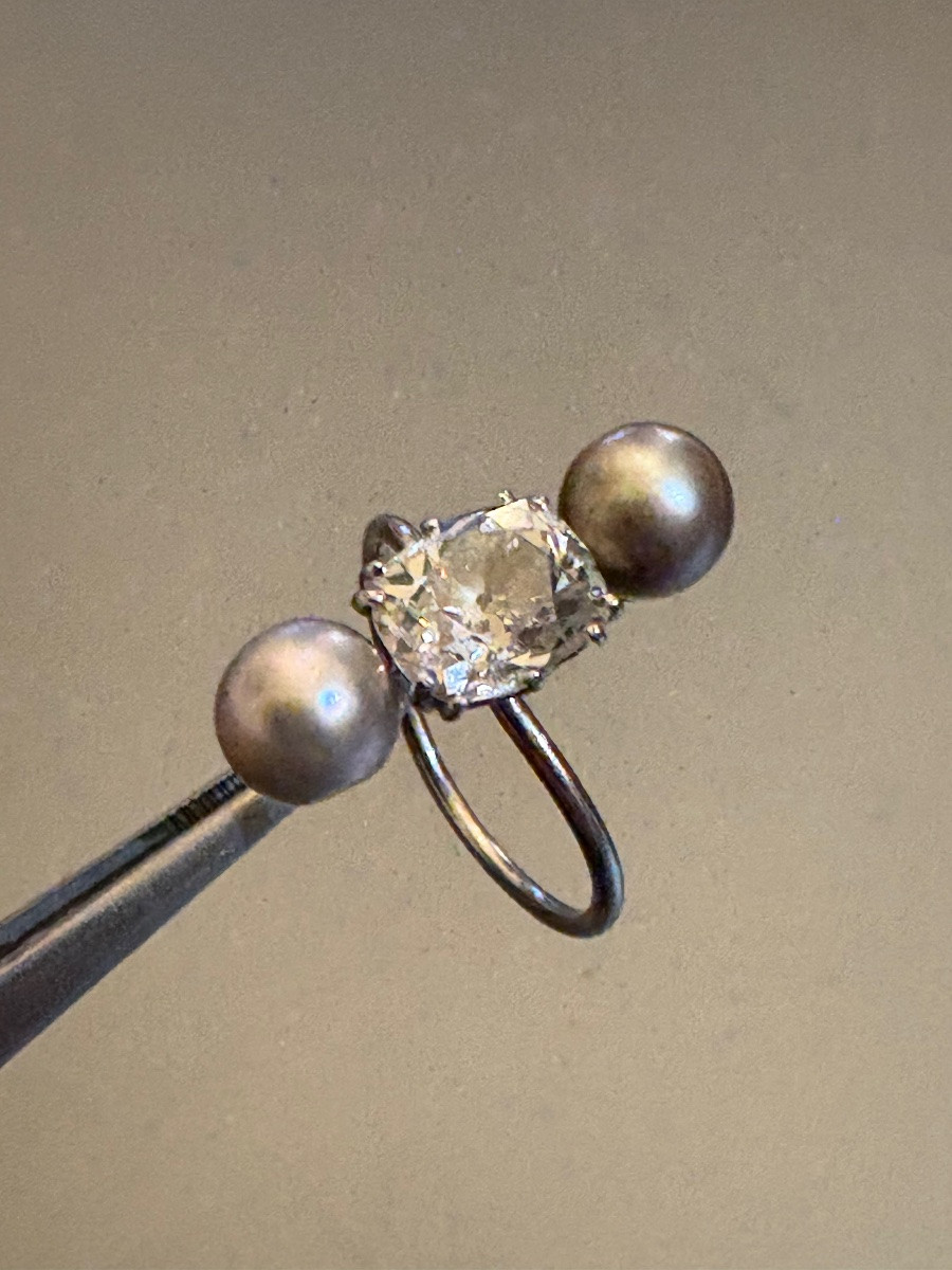 Ancienne bague en or gris 750/1000 eme , deux perles fines et  diamants taille ancienne-photo-2