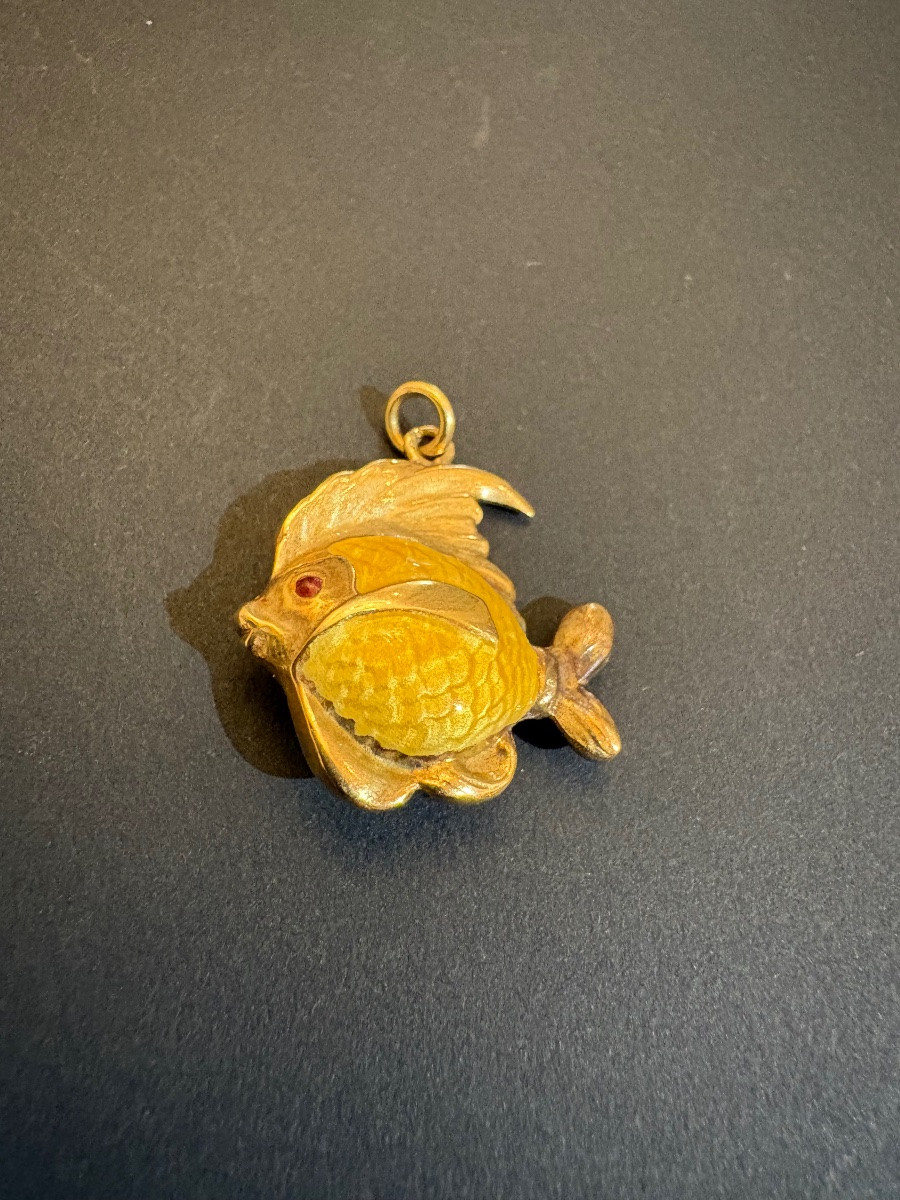 Pendentif poisson en or jaune 750/1000 eme émaillé.-photo-3