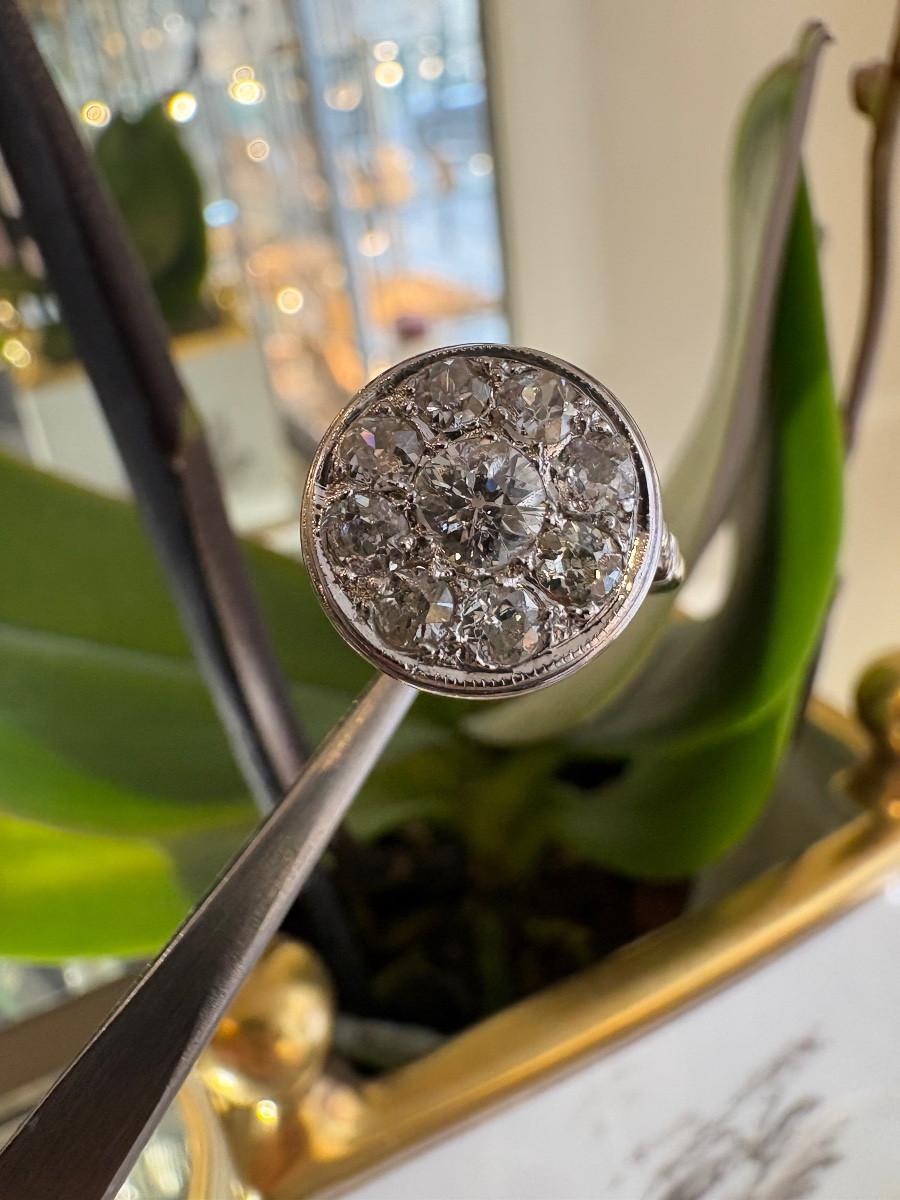 Art Deco: Ring In 750/1000th White Gold And Diamonds.