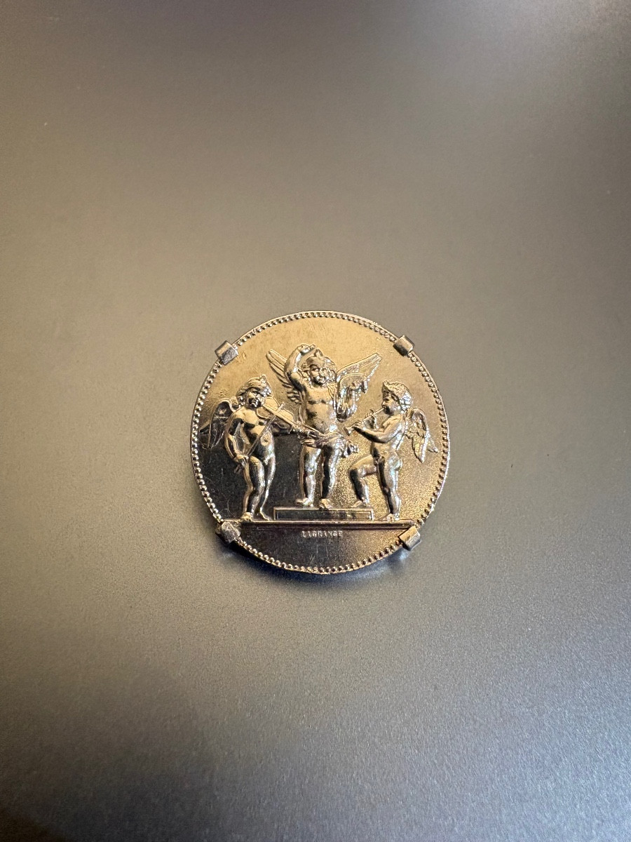 Lagrange: Silver Brooch With Three Cherubs.