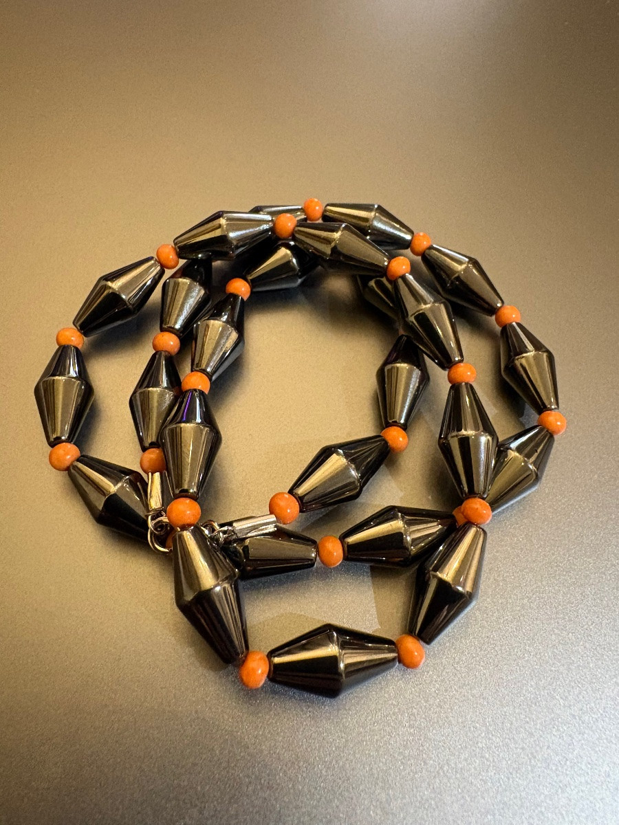 Coral And Hematite Necklace. 925/1000 Eme Silver Clasp.-photo-2