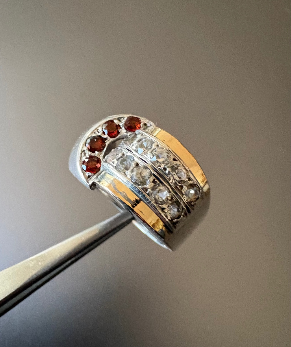 Ancienne bague tank en argent, or, grenats et pierres blanches