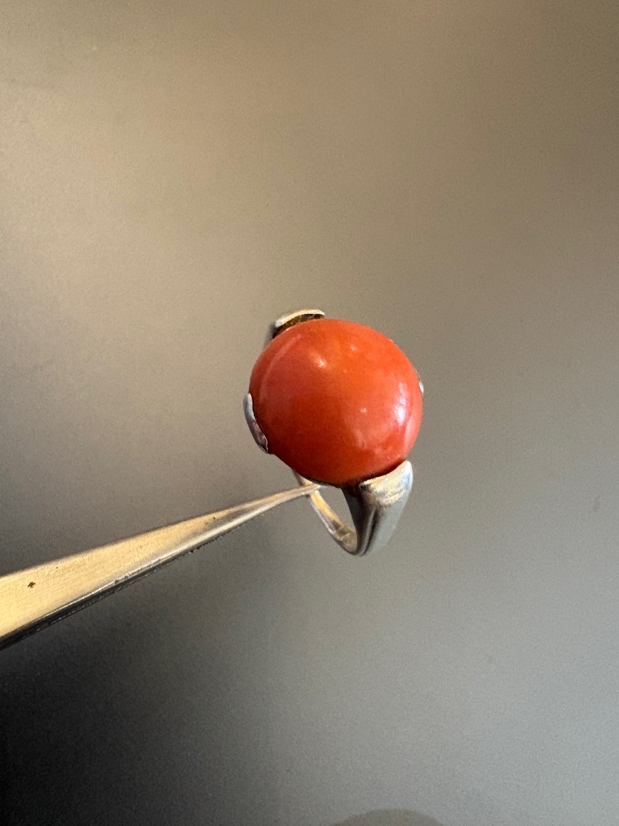 Vintage Ring Made Of 800/1000 Silver With A Coral Cabochon.-photo-2