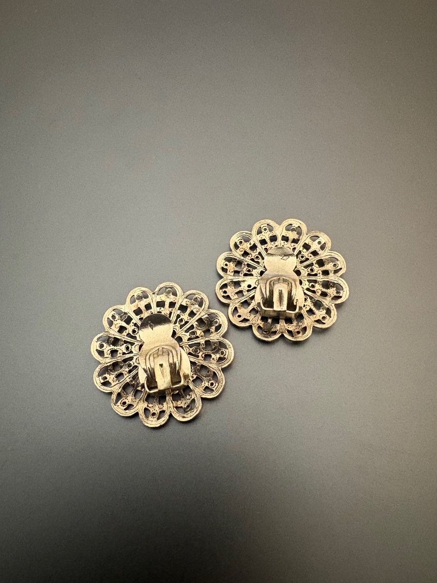 Vintage Pair Of 800/1000 Silver Ear Clips-photo-1