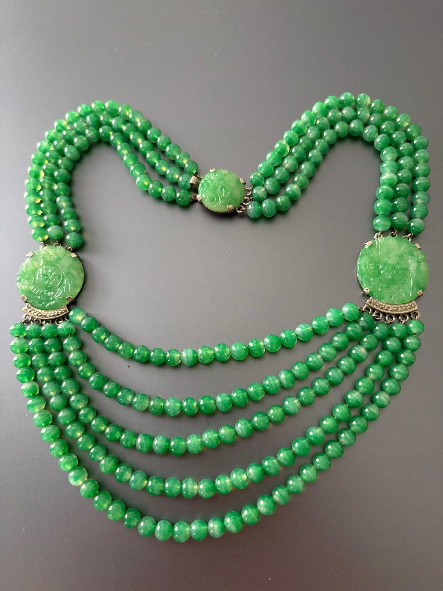 Collier style Art Déco en métal et verre jade de Pékin.-photo-1