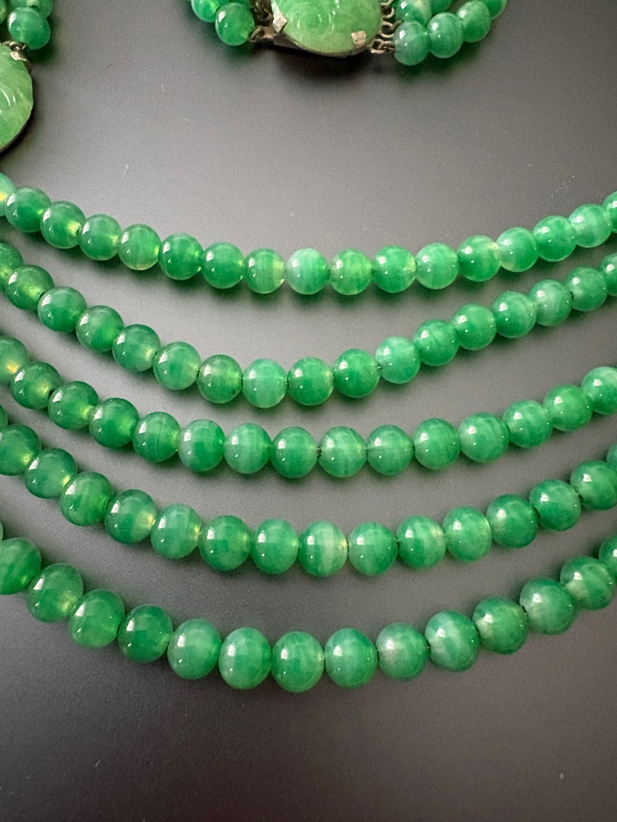 Collier style Art Déco en métal et verre jade de Pékin.-photo-3