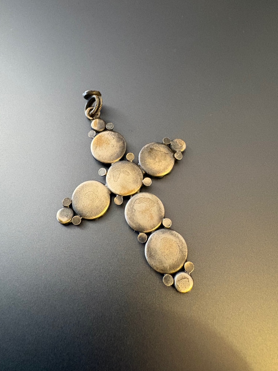 Ancienne croix en métal et French jade.-photo-1