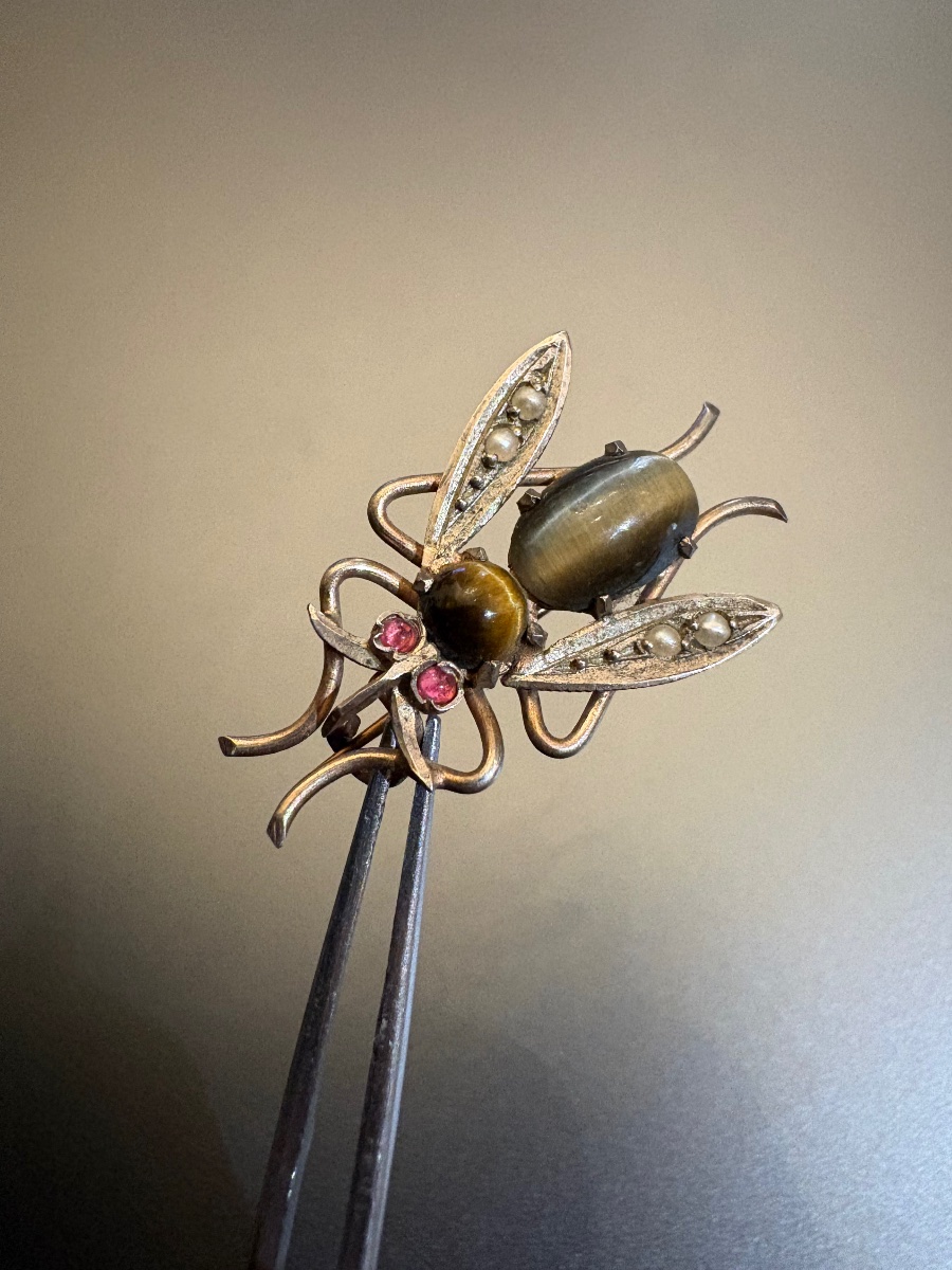 19th Century: Beoche Silver Bee (800/1000), Tiger's Eye Quartz, Pearls, And Red Stones-photo-3