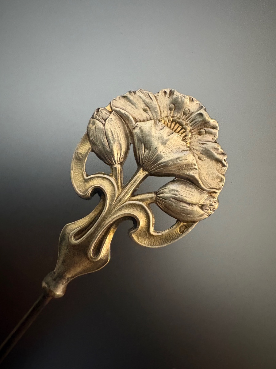 Art Nouveau: 800/1000 Silver Hat Pin (boar's Head). 