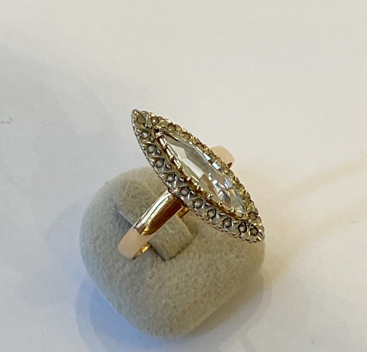Old Marquise Ring In Gold, Quartz And Rose Cut Diamonds-photo-3