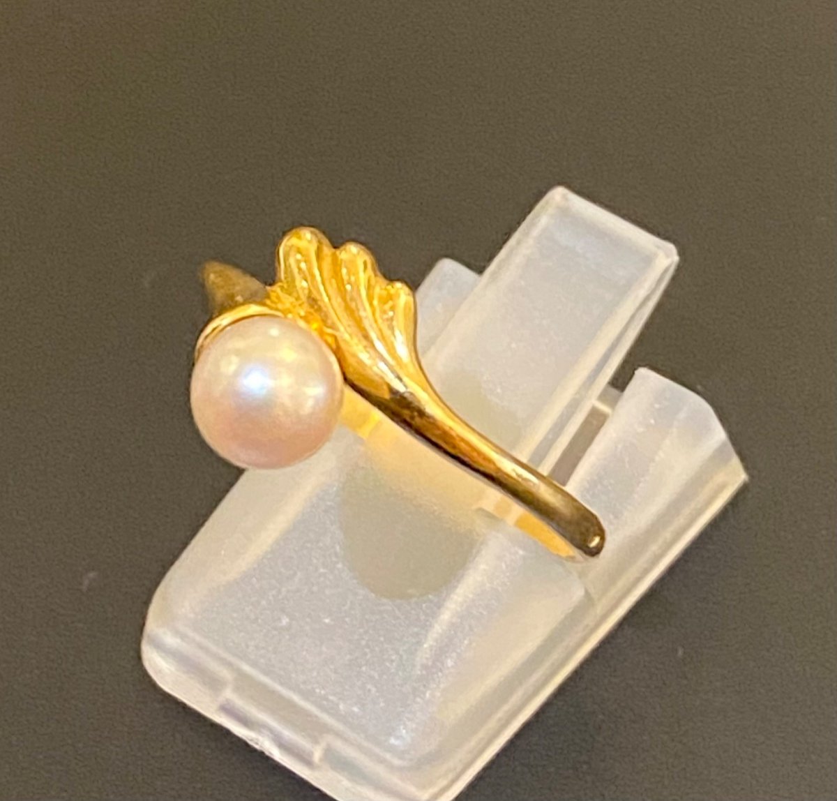 Yellow Gold And Cultured Pearl Ring-photo-1