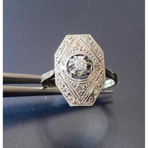 Belle Bague Art Deco En Or, Platine Et Diamants