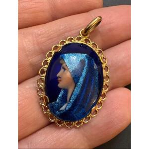 Ancien pendentif en or et  miniature en porcelaine de Limoges émaillé.