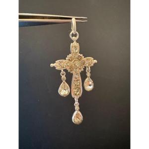 XIX siècle: Pendentif Croix en argent 800/1000 eme et pierres de ring.