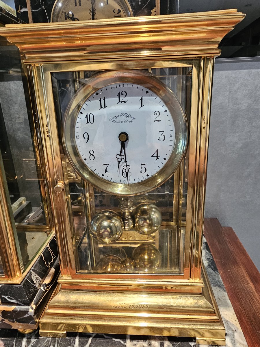  HORLOGE ÉLECTRIQUE GEORGE S. TIFFANY
