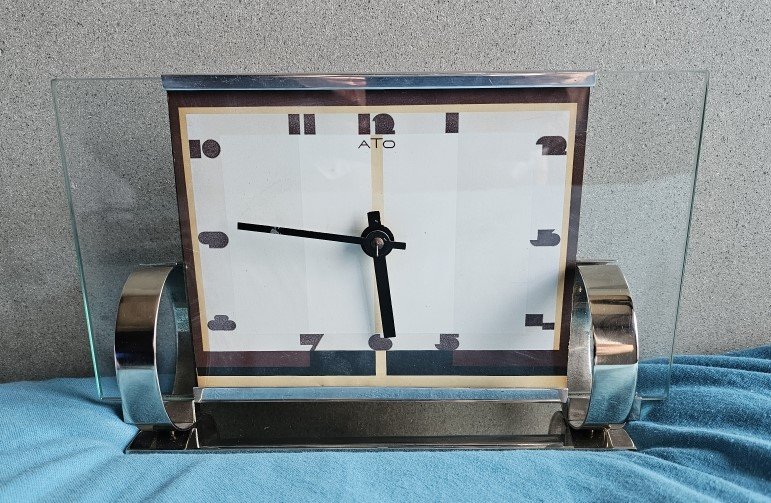 Pendule électrique ATO Art Déco – Léon Hatot, Paris