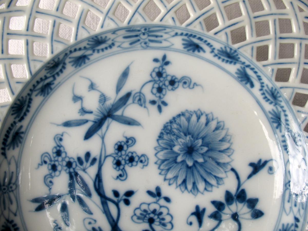 Plate Ajourée From Eighteenth Century Porcelain Berlin. China Scenery.-photo-4
