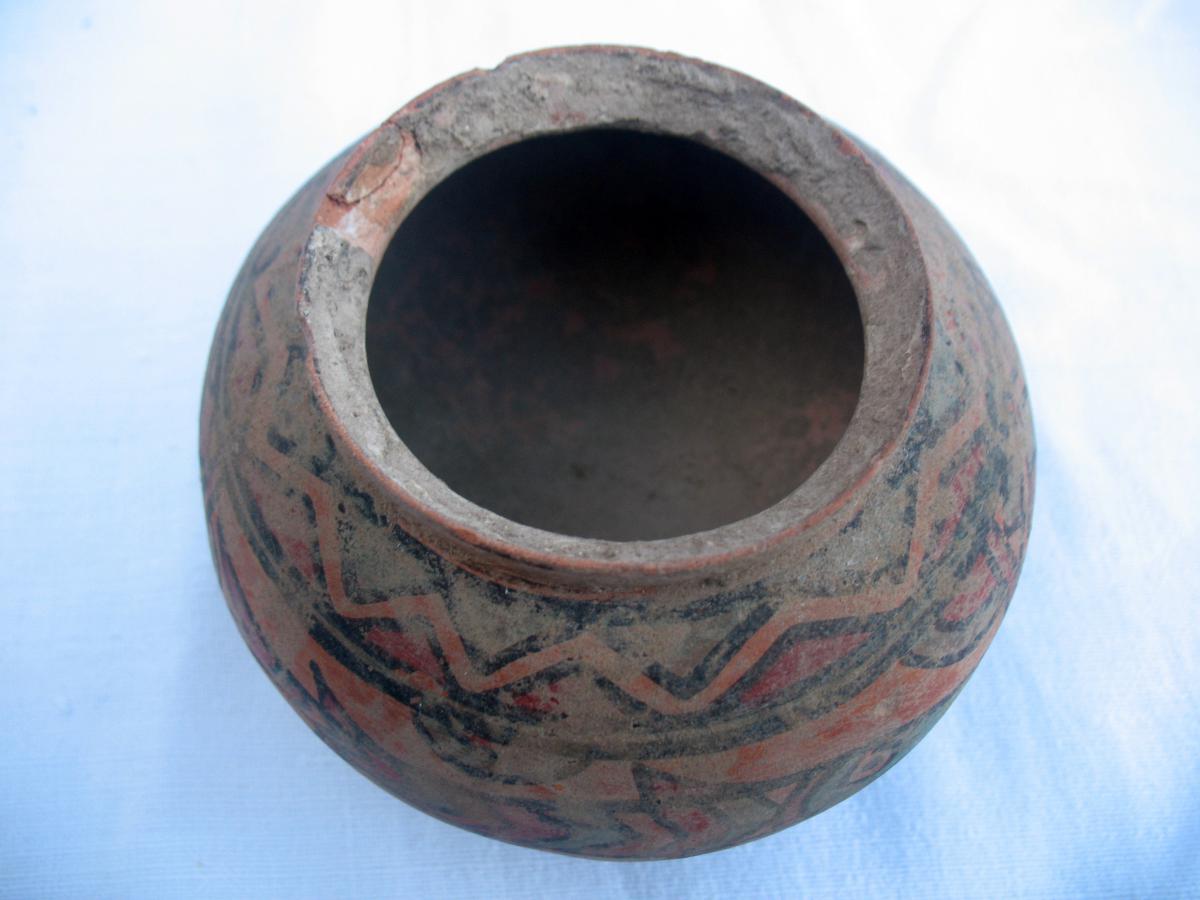Ancient Pottery From The Valley Of The Indus. Decor For Fish. Prior To 2500 Jc-photo-3