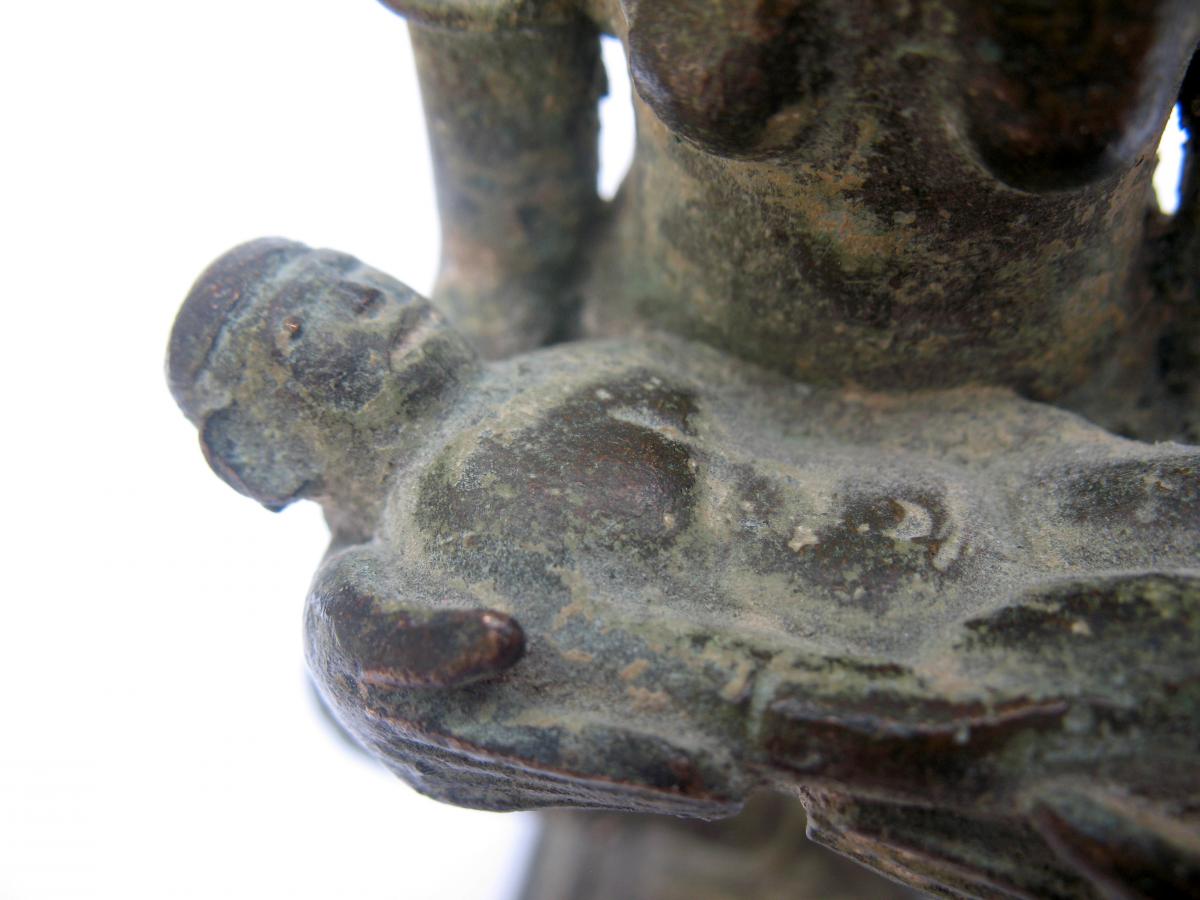 Bronze Statue Of A Goddess Apsara To The Child. Empire Khmer, Cambodia XVIIIth Century-photo-6