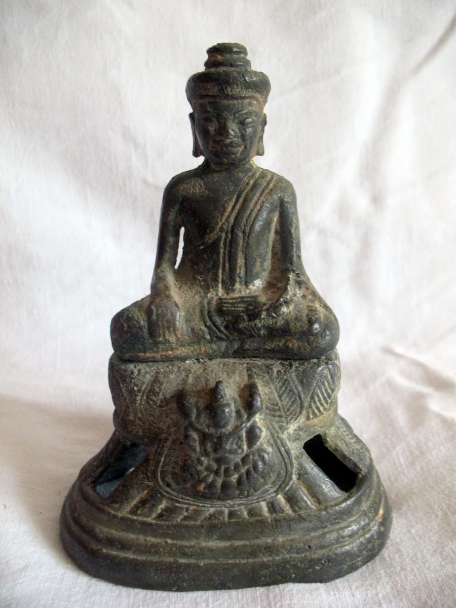 Bouddha en bronze. Empire Khmer. Cambodge, XVIIIème siècle