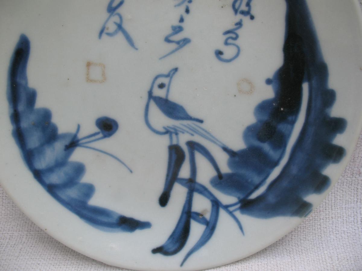 Plat en porcelaine blanc bleu. Décor à l'oiseau. Chine, XVIIIème-photo-2