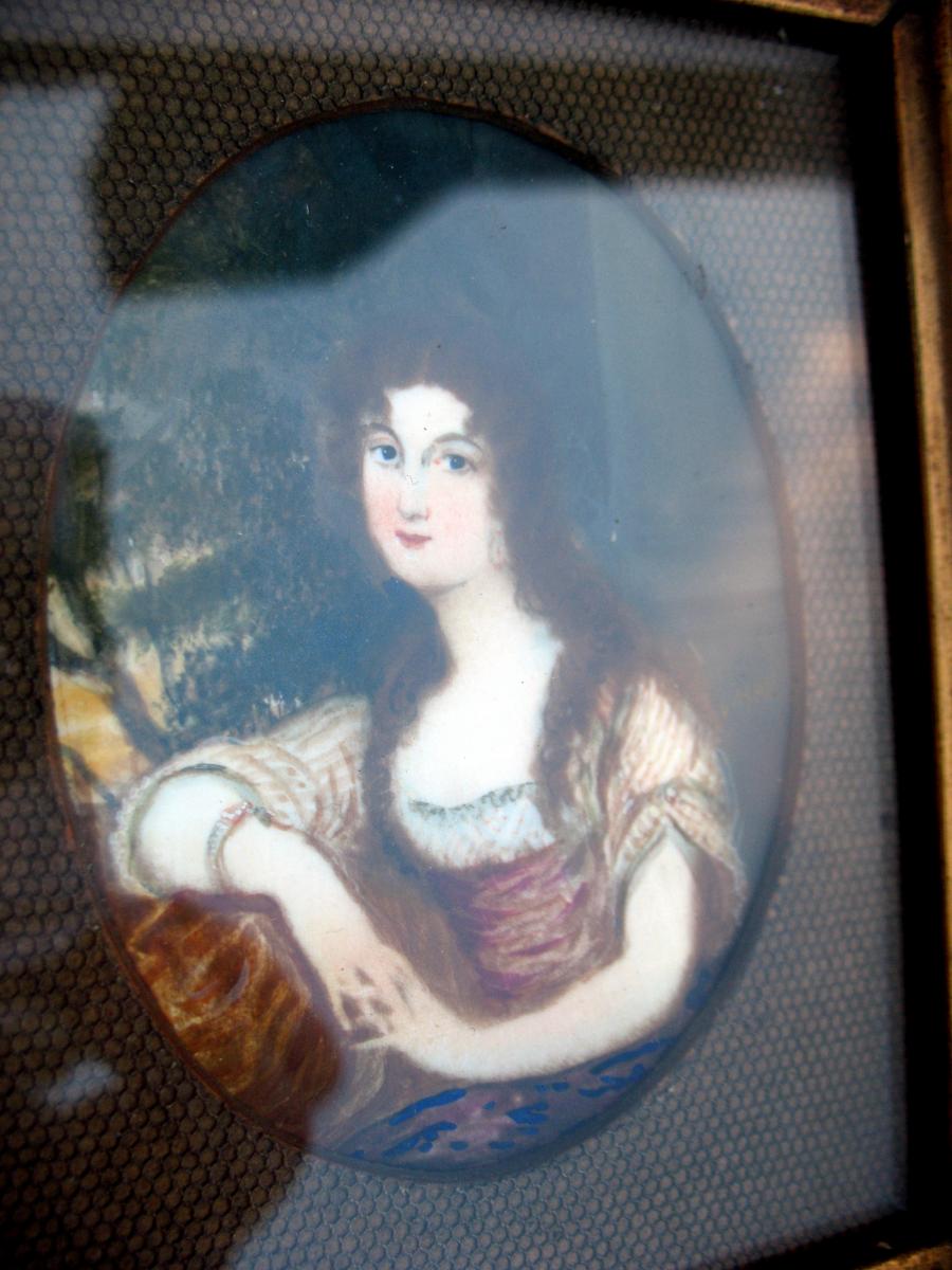 Portrait miniature d'une jeune femme signé Hall. Début XIXème-photo-1