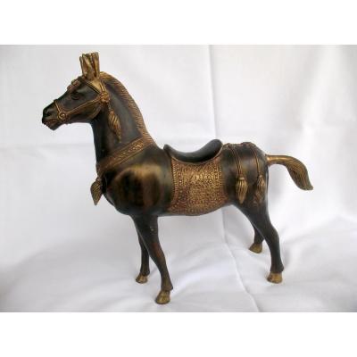 Cheval en bronze partiellement doré. Thaïlande, années 50