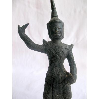 Danseuse Apsara en bronze. Empire Khmer, Cambodge, XIXème