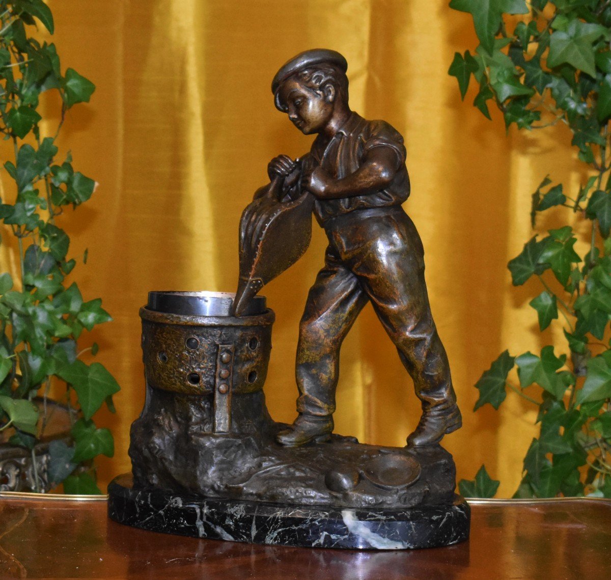 Statue Signed Grégoire, Spelter Sculpture Of A Young Boy With Brazier And Bellows-photo-2