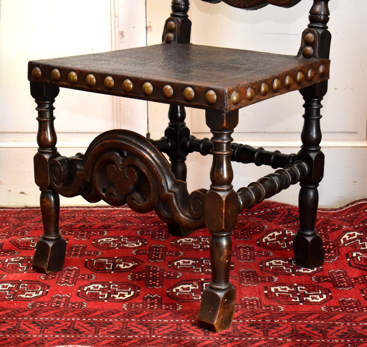 Chaise à Haut Dossier (  146 cm ! ) . De Style  Renaissance Espagnole  du XIXe siècle , Cuir De Cordoue .-photo-5