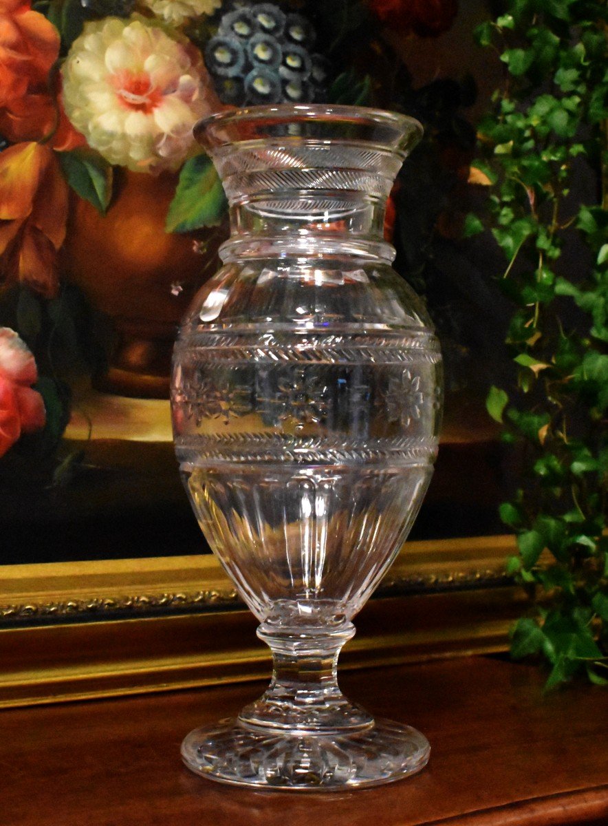 Grand Vase balustre  En Cristal De Baccarat, Taillé et ciselé  Main.-photo-2