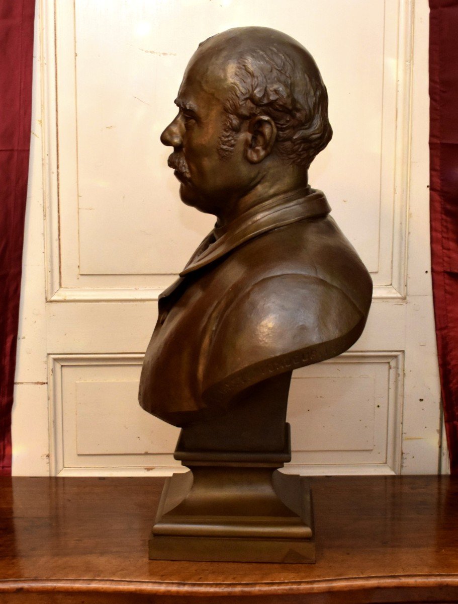 Très importante Statue Grand buste en bronze de  Pierre Gourdel (1824-1892) ,  Fondeur E. Tassel .  sculpteur Rennes bretagne , Daté De 1889. sculpture patine brune.-photo-1