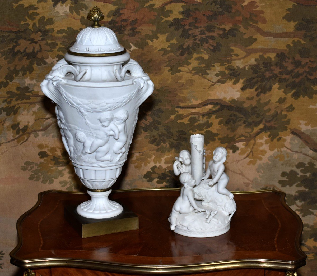Samson , Grand vase  en biscuit  blanc  de porcelaine - cassolette Manufacture Samson d'après Sèvres  et inspiré d'un  modèle du sculpteur  Clodion.-photo-3
