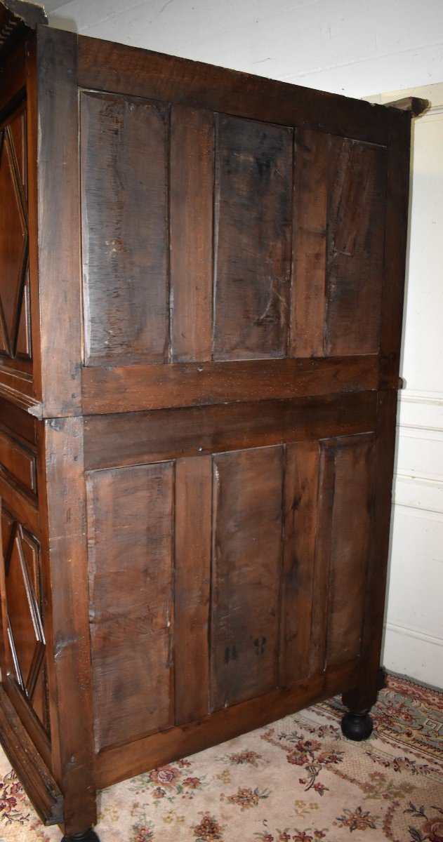 Cabinet Two Corp Pediment Louis XIII, Standing Man Seventeenth In Solid Walnut, Cabinet 2 Parts.-photo-7