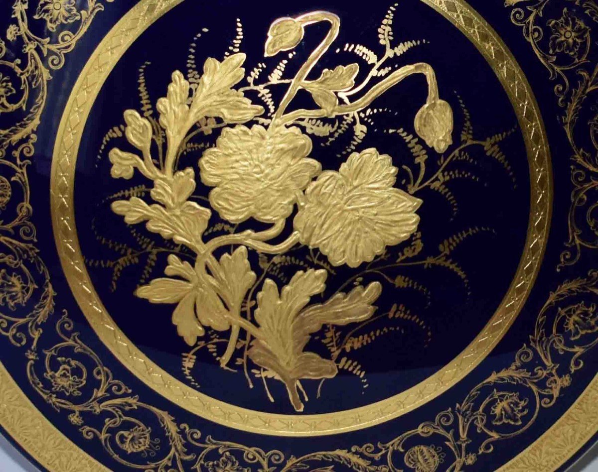 Limoges Porcelain Box, Furnace Blue Bonbonniere, Double Inlay And Gold Paste-photo-4