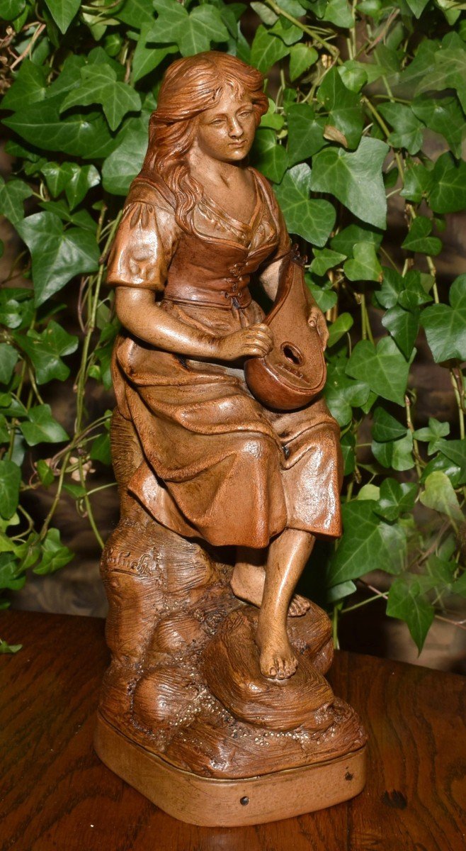 Joseph  Le Guluche ( 1849-1915 ). Sculpture En Terre Cuite, Statue Jeune Femme à La Mandoline.