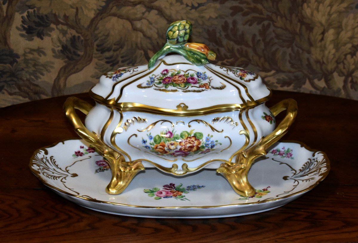Important Tureen And Its Presentation Dish In Hand Painted Limoges Porcelain,-photo-3