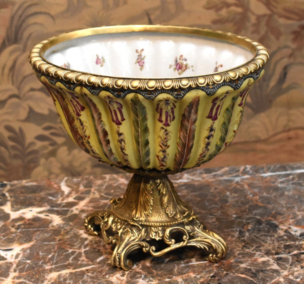 Coupe En Faïence Craquelée Sur Pied Bronze , Décor Floral Et Godrons-photo-2