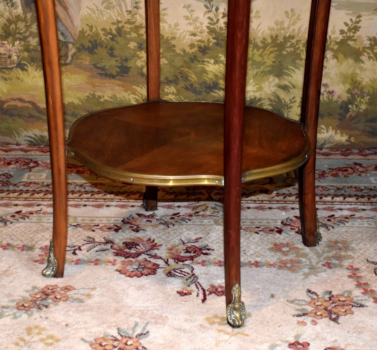 Louis XV Style Pedestal Table With Marble Top And Chiseled Bronzes, 19th Century Middle Or Side Table-photo-7