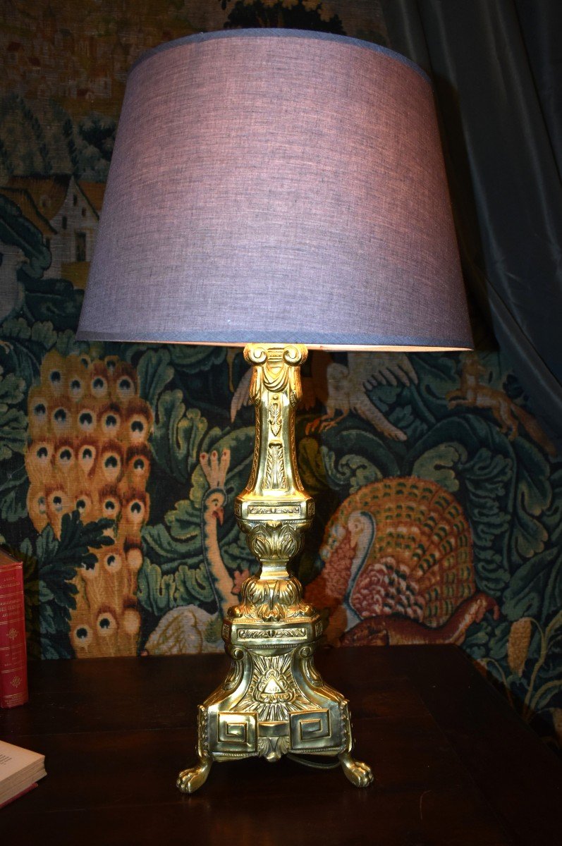 Candlestick In Embossed And Gilded Brass, Mounted As A Lamp, Base With Liturgical Decor, Lampshade -photo-4