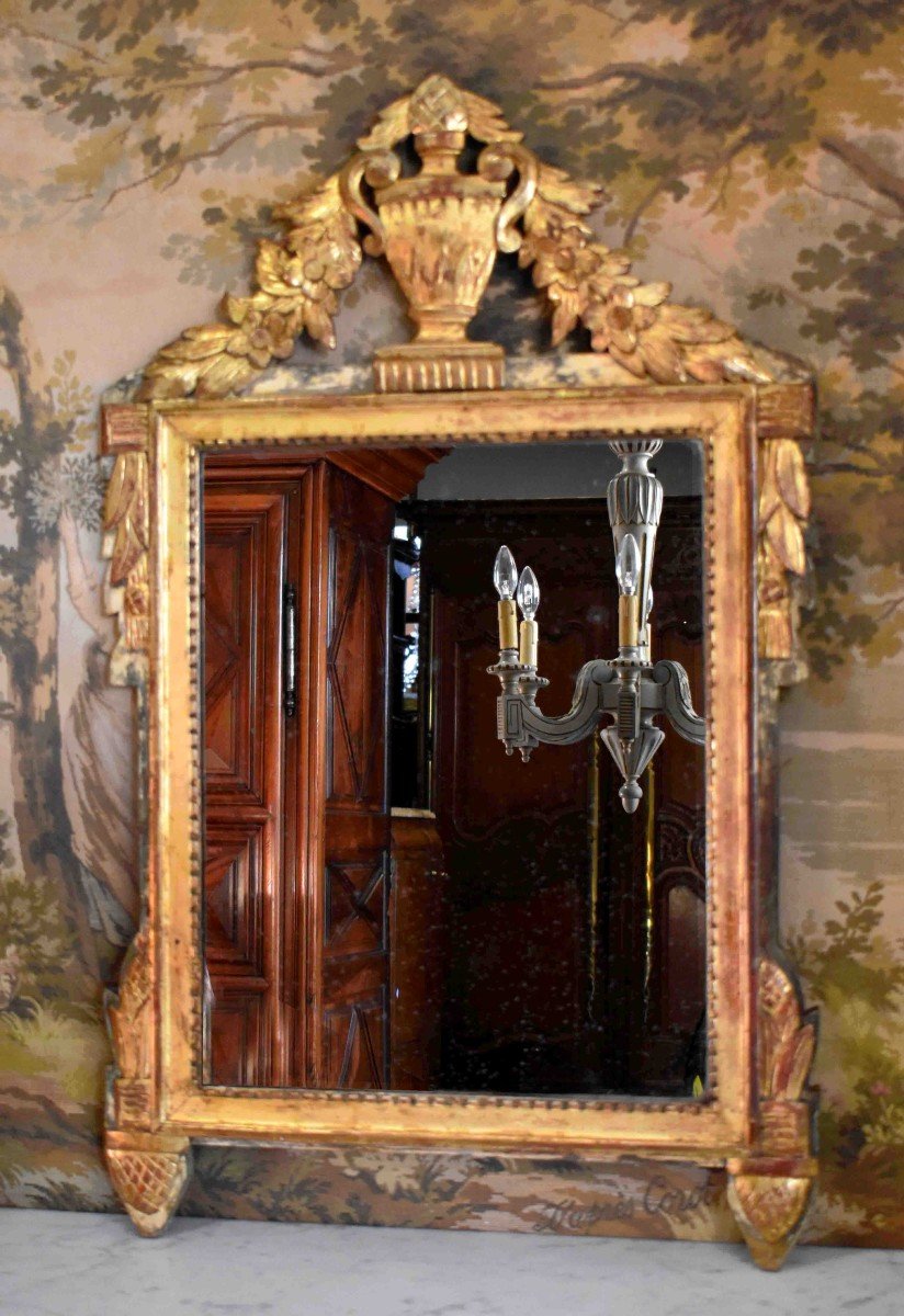 Miroir à Fronton  En Bois Doré  De  Style Louis XVI, époque Napoléon III,  XIXème .