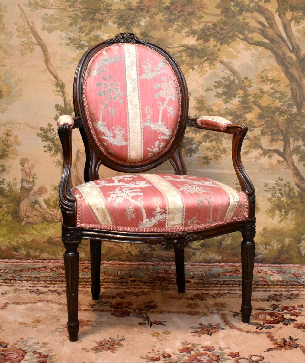 Fauteuil d'époque Louis XVI à Dossier Médaillon , bois naturel , Garniture Refaite,   XVIIIème -photo-2