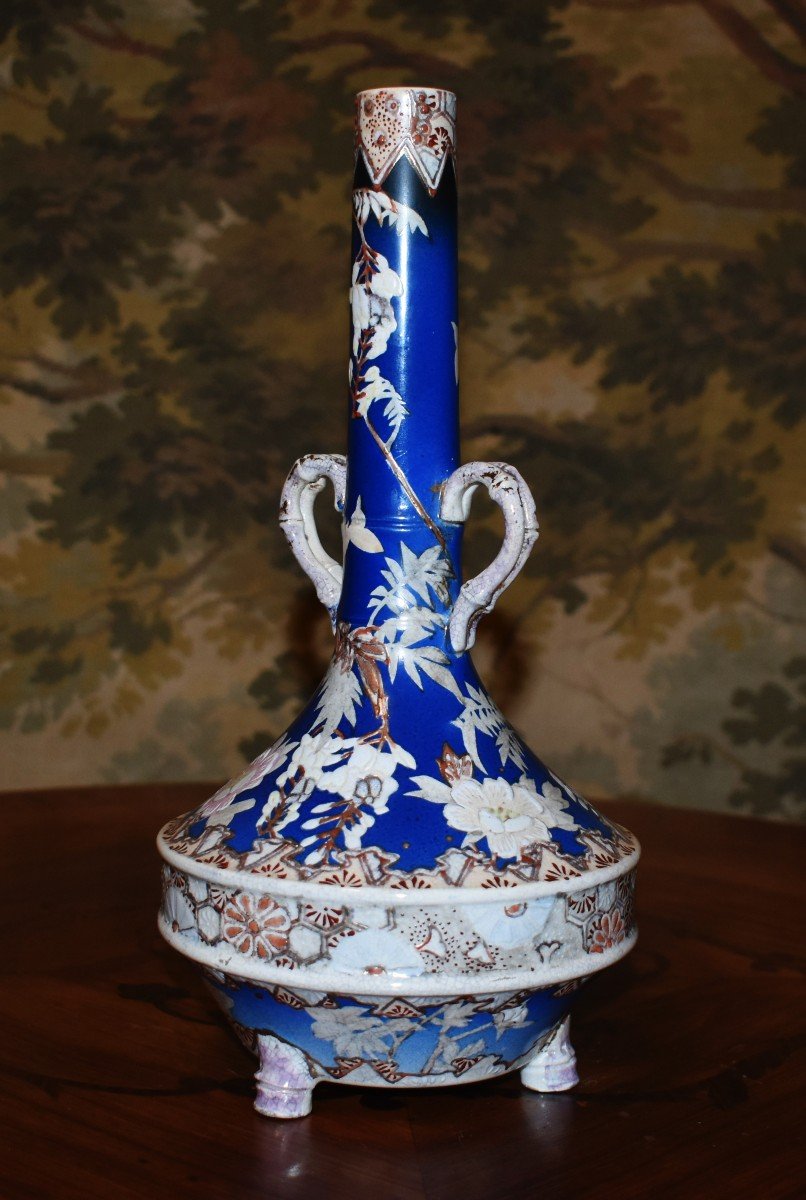 Ceramic Soliflore Vase With Insect And Foliage Decor, Blue Background, Earthenware (japan Or China)-photo-4