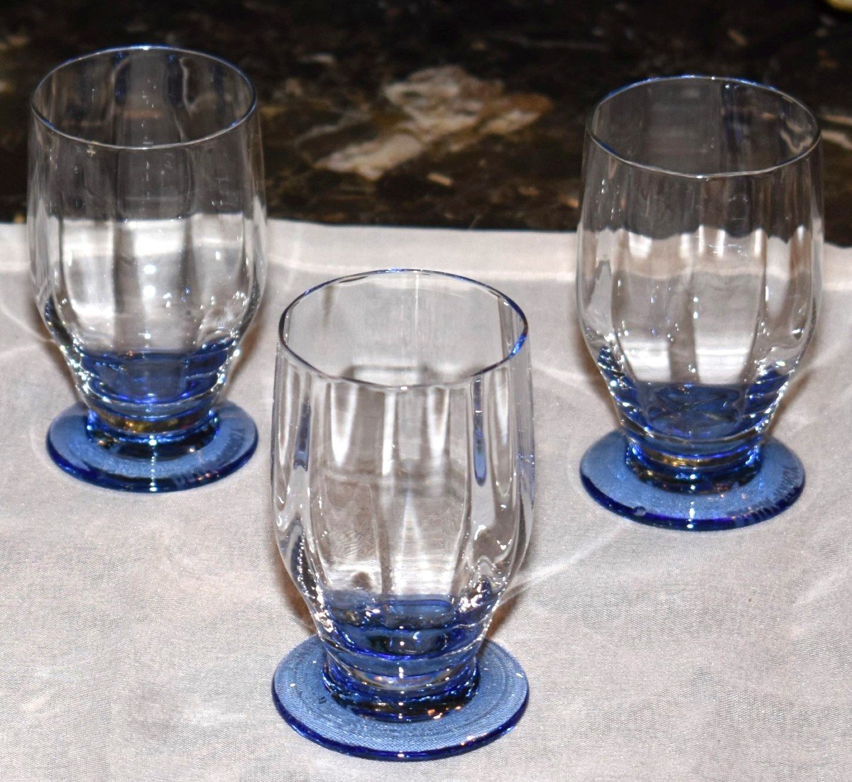 Daum Nancy , Suite De Trois Verres Côtelés Blanc Sur Pied Bleu Période Art - Déco, Vers 1930-photo-2