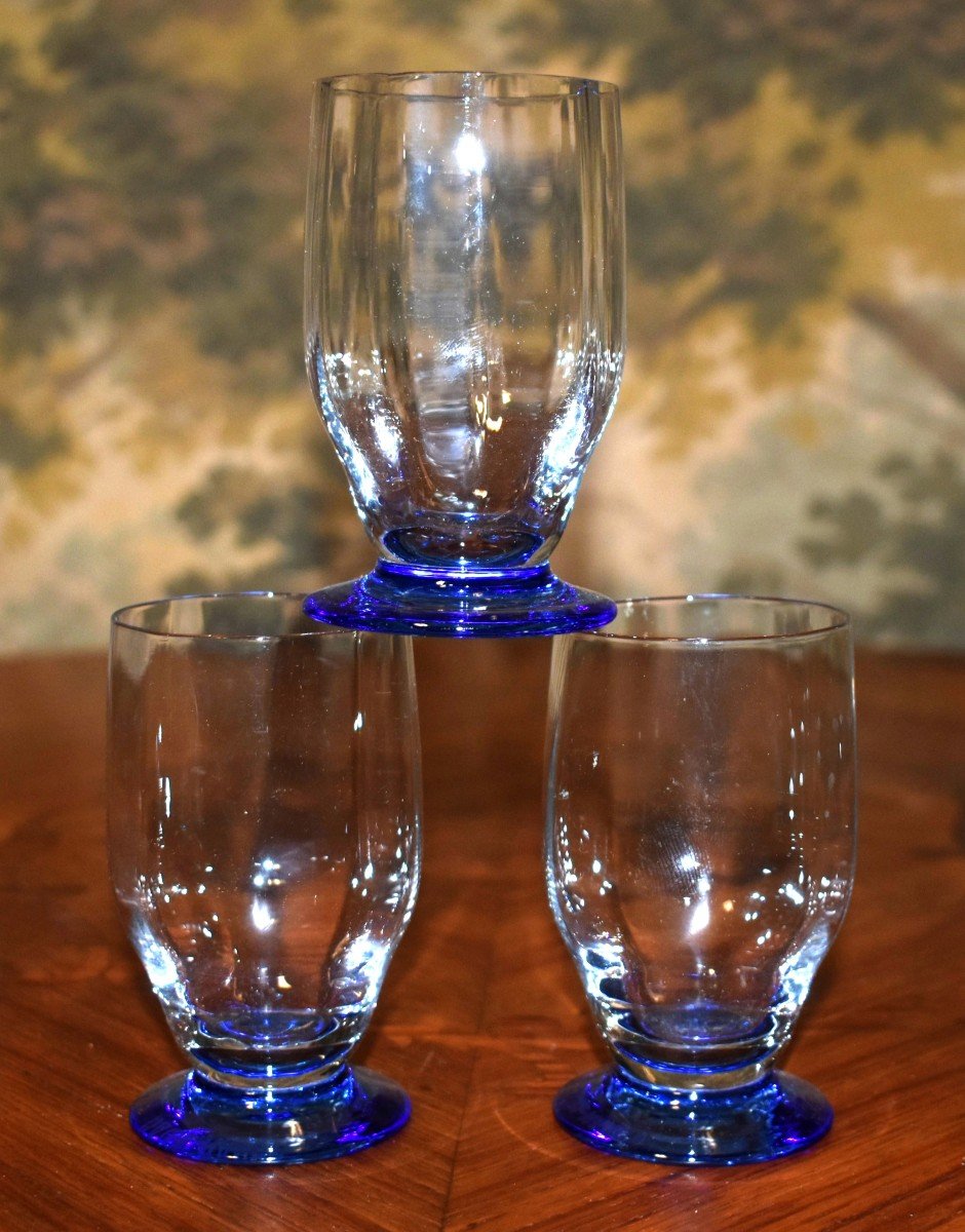 Daum Nancy , Suite De Trois Verres Côtelés Blanc Sur Pied Bleu Période Art - Déco, Vers 1930-photo-3