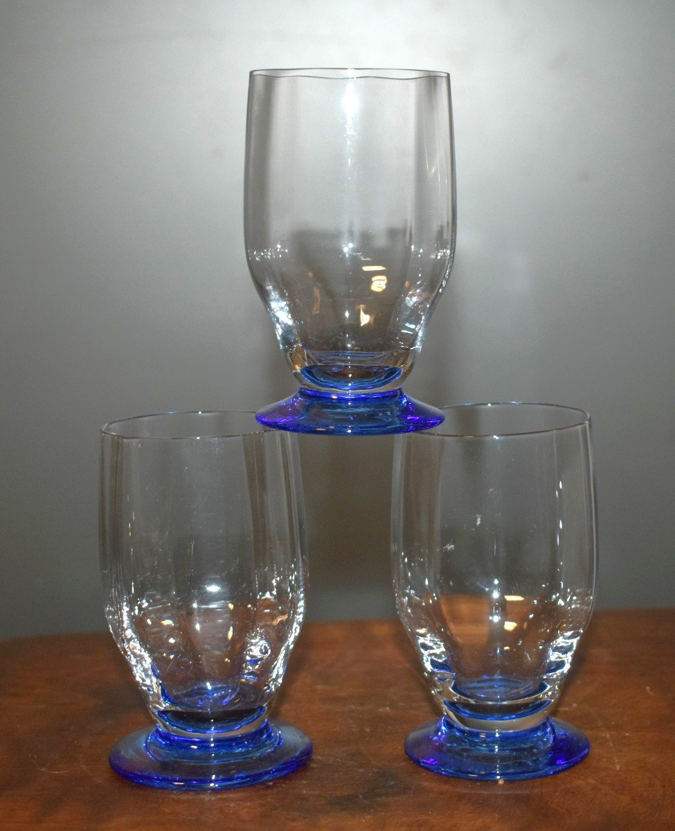 Daum Nancy , Suite De Trois Verres Côtelés Blanc Sur Pied Bleu Période Art - Déco, Vers 1930-photo-7