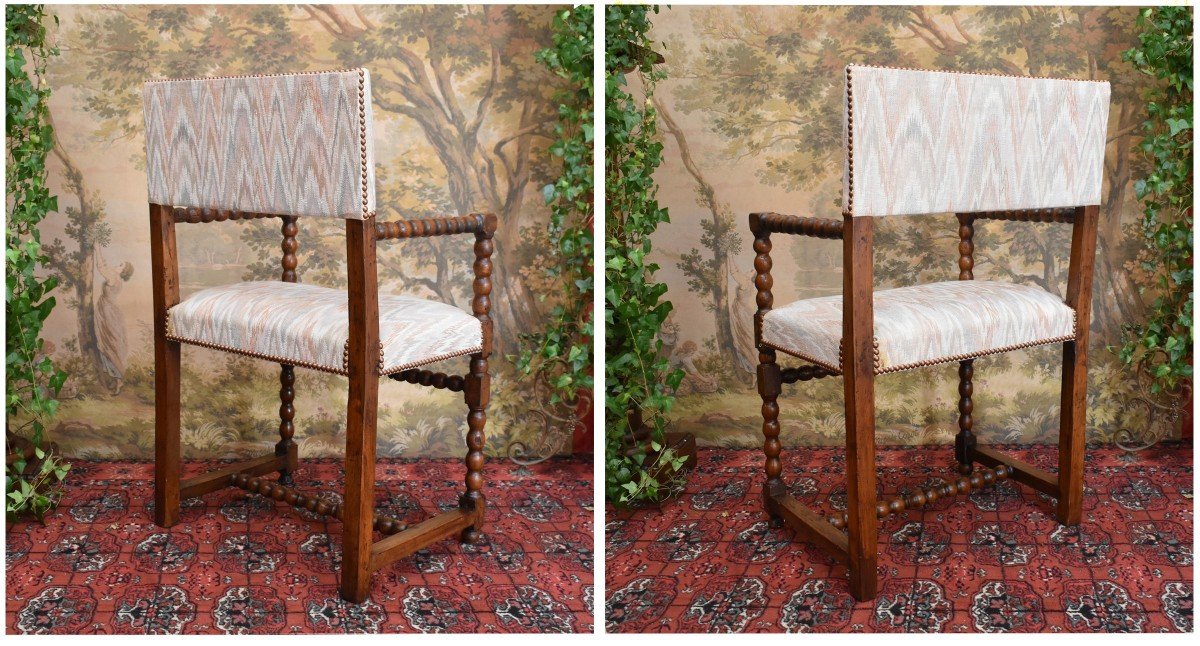 Chaise à  Bras d'époque  Louis XIII , Fauteuil En Noyer, En  grain de Chapelet, XVIIe .-photo-3