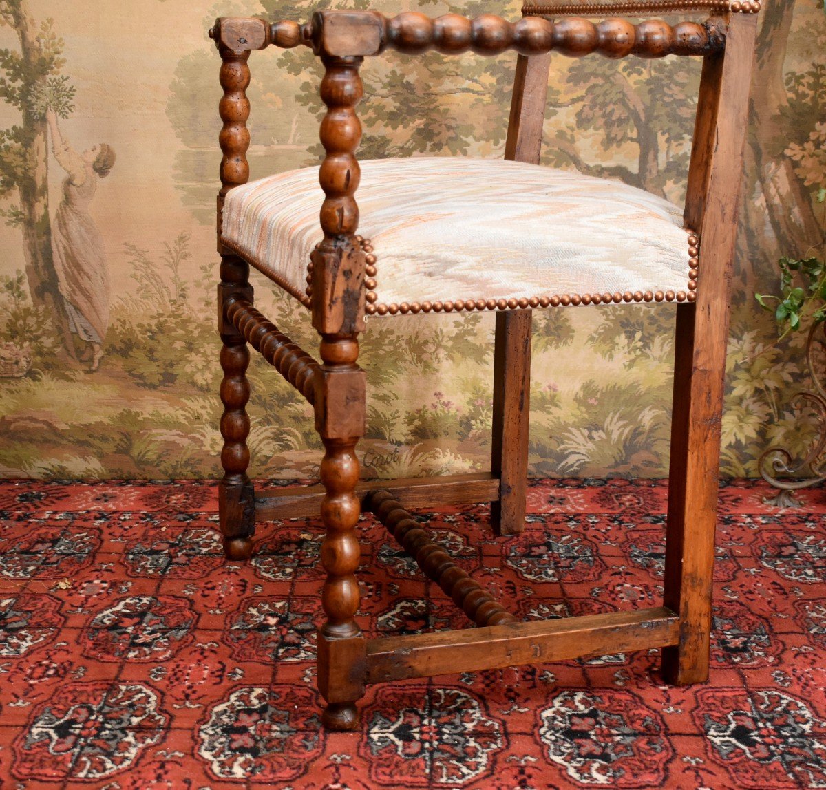 Chaise à  Bras d'époque  Louis XIII , Fauteuil En Noyer, En  grain de Chapelet, XVIIe .-photo-1