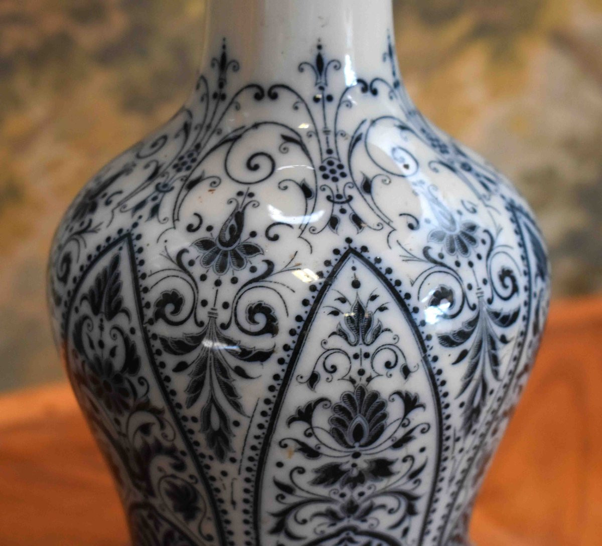 Paire De Lampes En Porcelaine Montées Sur Socle En Bronze, Décor Floral Bleu , Abat-jour Récent-photo-3